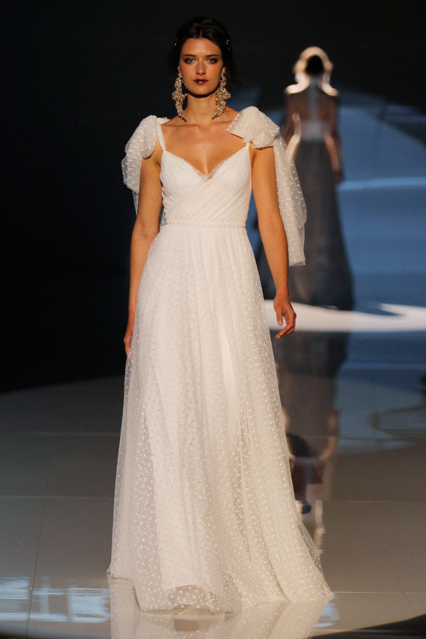 ilovebrides.pt Jesus Peiro 2018 Barcelona Bridal Fashion Week 2017